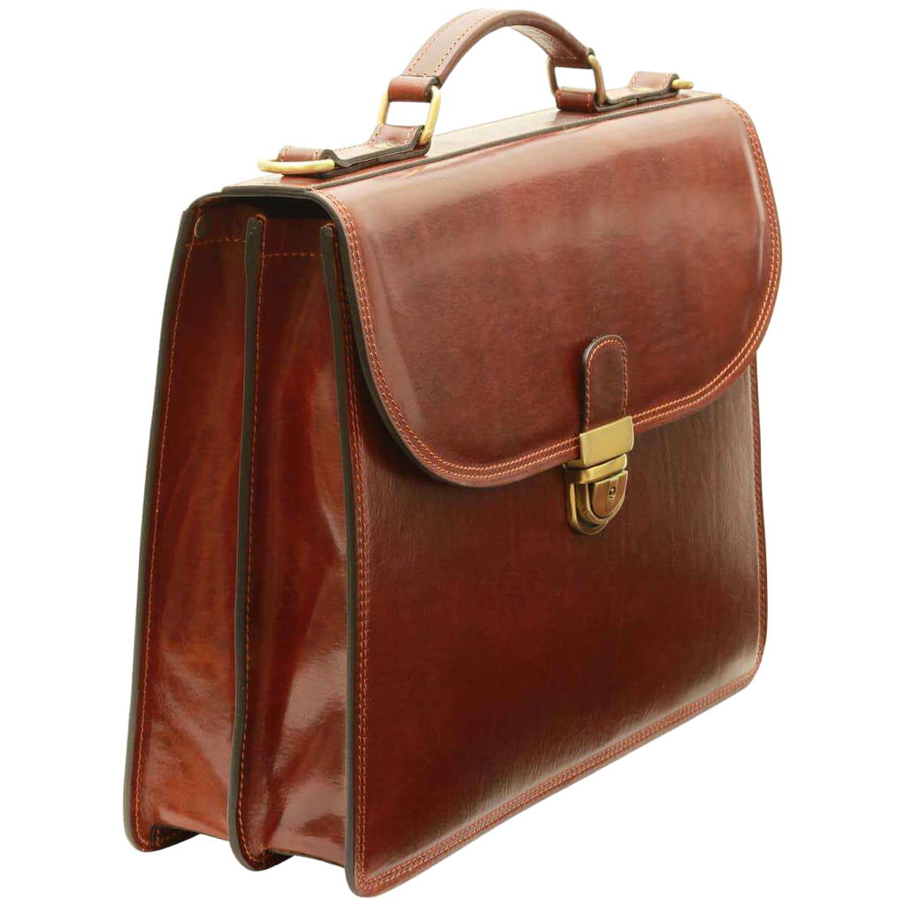 Cartella in vacchetta marrone Old Angler vista laterale con patta e chiusura a fibbia