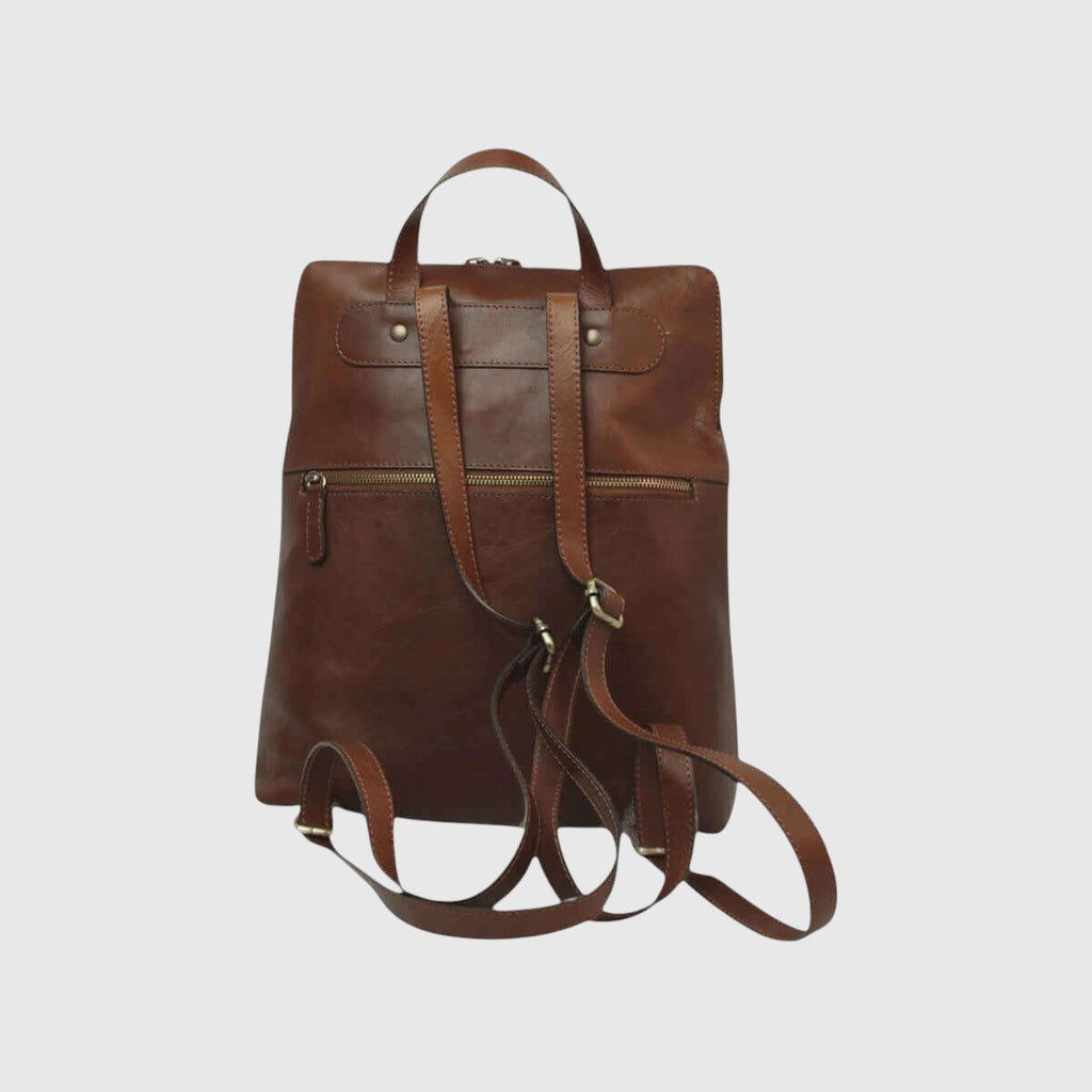Zaino in pelle marrone con fibbie e tracolle regolabili