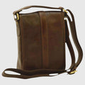 Borsa a tracolla in pelle marrone scuro con cerniera e fibbie metalliche