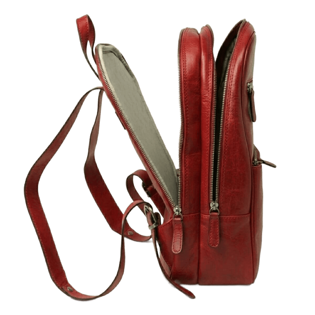 Zaino in pelle rossa con tasca frontale con zip e tracolla regolabile