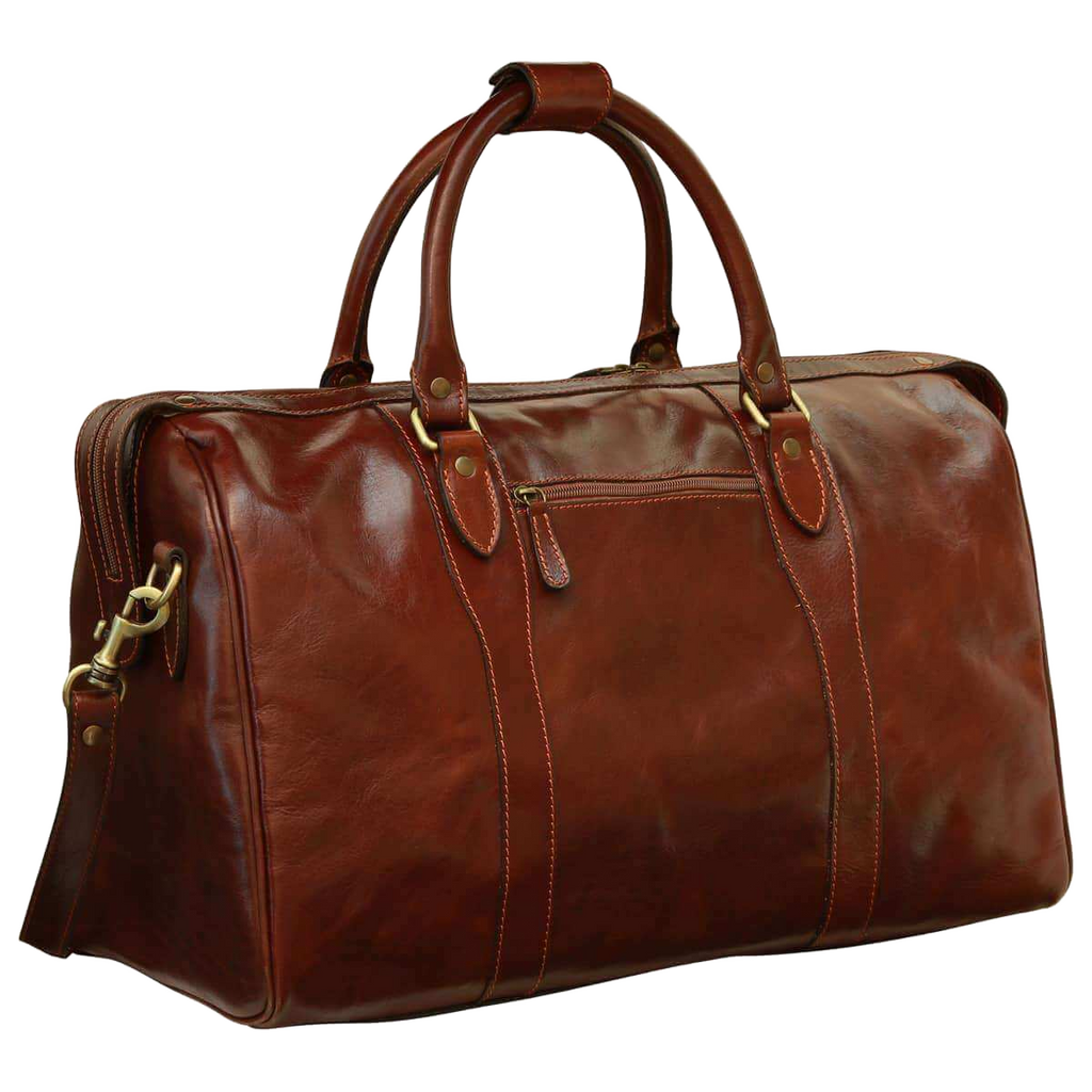 Borsa da viaggio in pelle marrone con manici e cerniera frontale