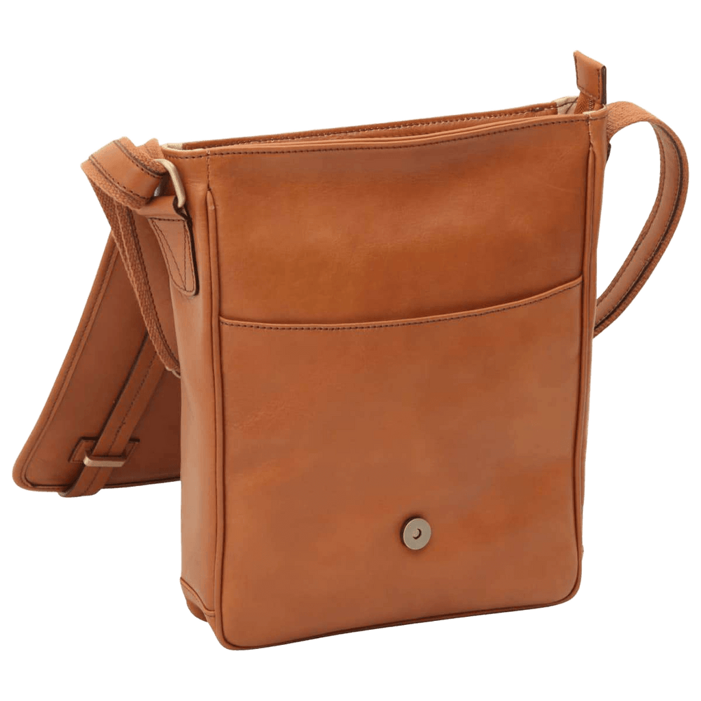 Borsa messenger marrone con patta frontale e bottone magnetico, tracolla
