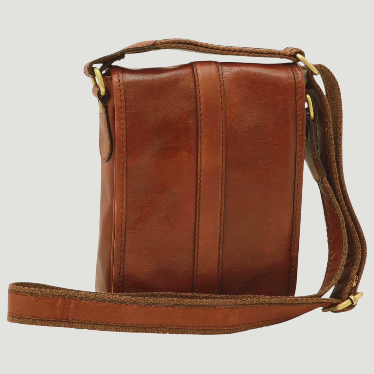 Borsa a tracolla Old Angler in pelle marrone, tracolla e patta frontale
