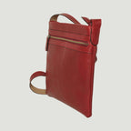 Borsa a tracolla grande in pelle rossa con patta e tasca con zip frontale