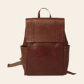Zaino in pelle marrone con pattina frontale e fascia trolley per laptop