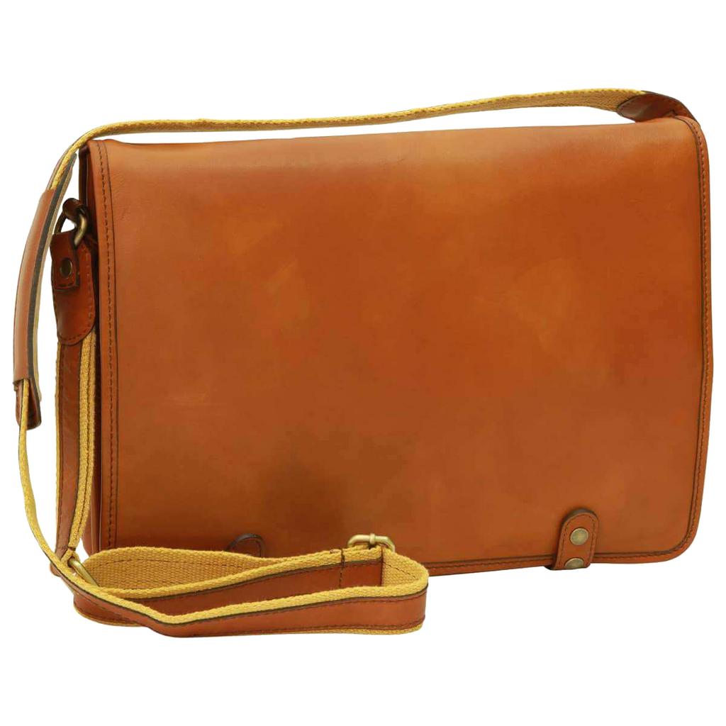 Borsa messenger in vitello nappato cuoio, tracolla e fibbia dorate