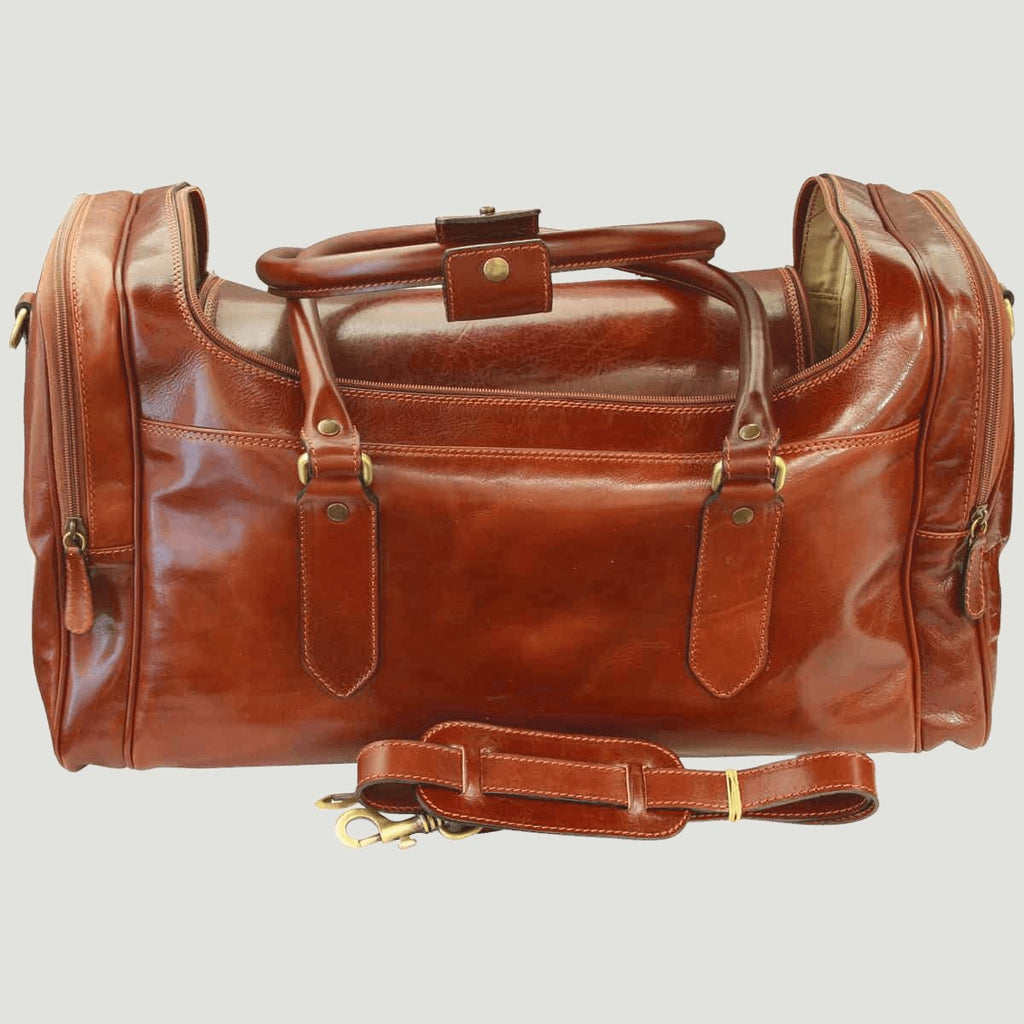 Borsa da viaggio in pelle cuoio con chiusura superiore e tracolla regolabile
