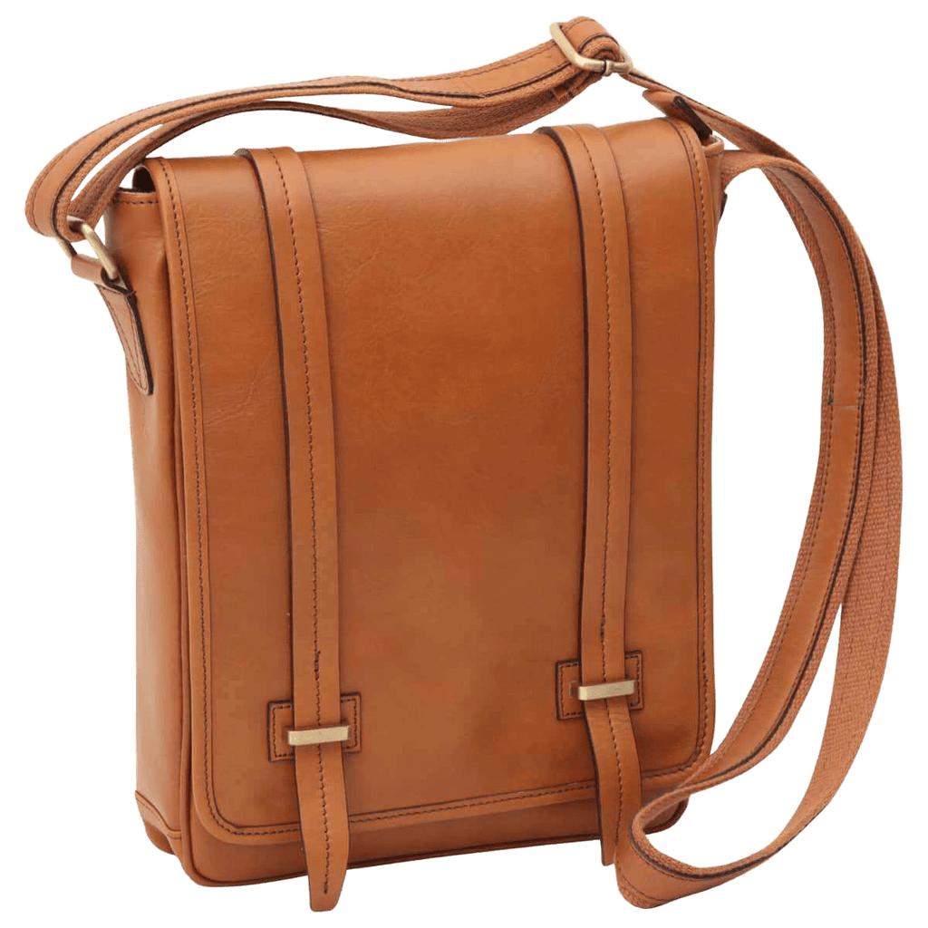 Borsa messenger marrone in pelle con patta e chiusura magnetica, tracolla