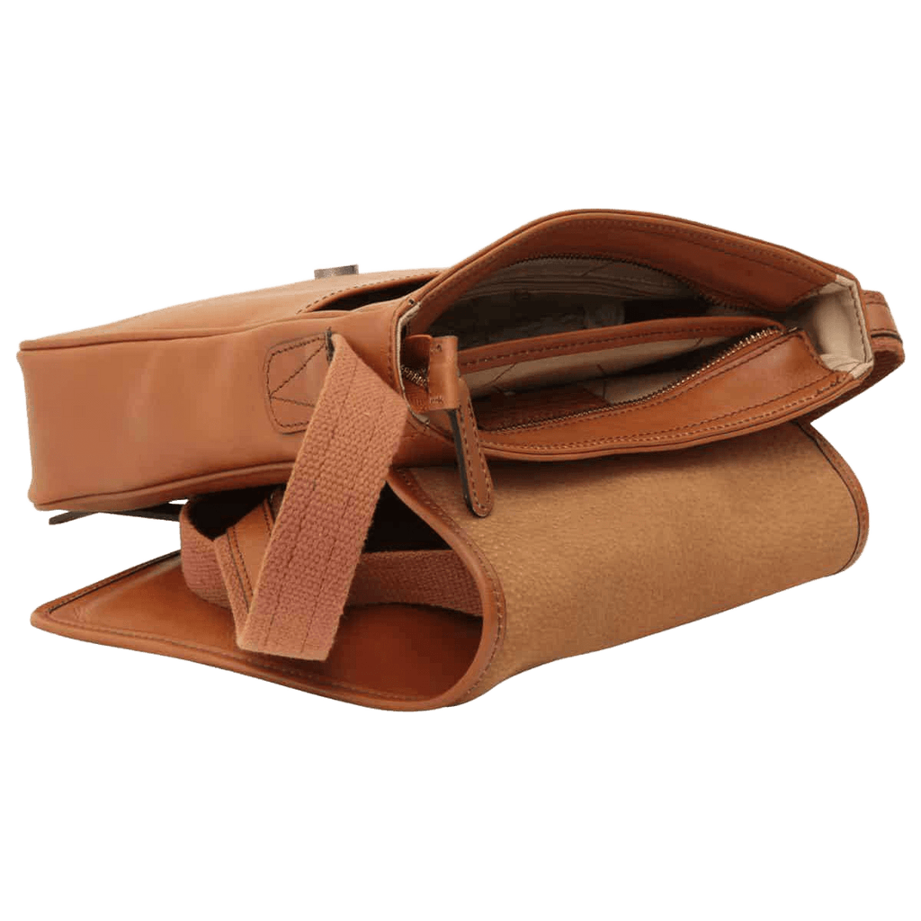 Borsa messenger in cuoio marrone con tracolla e chiusura magnetica a patta