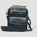 Borsa a tracolla in pelle nera Old Angler con tasca frontale e tracolla