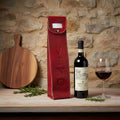 Portabottiglie in pelle rossa con patta e manico, impresso VINO