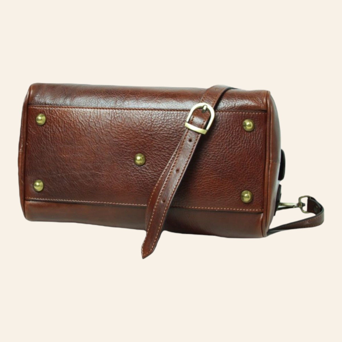 Bauletto in pelle di vitello pieno fiore marrone, vista del fondo con piedini metallici