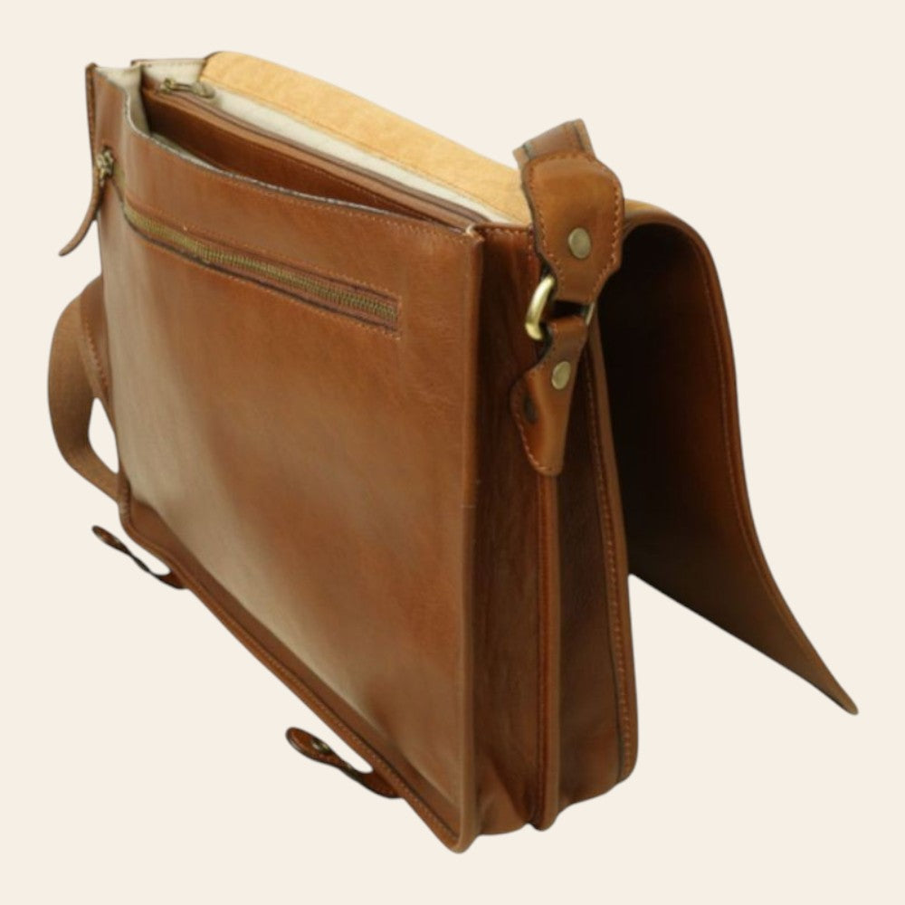 Borsa messenger Vetrina Fiorentina in vitello nappato color castagna con pattina e tracolla regolabile