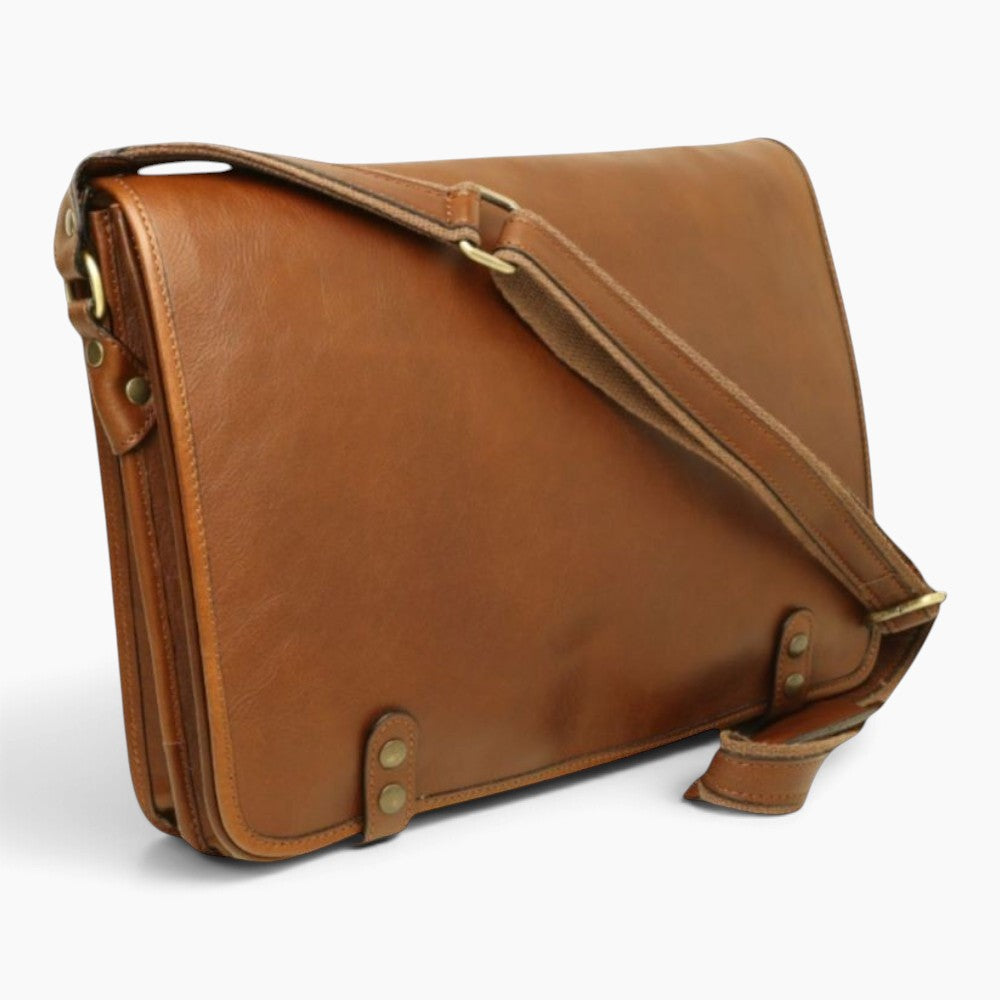 Borsa messenger Vetrina Fiorentina in pelle di vitello color castagna con tracolla regolabile e pattina frontale