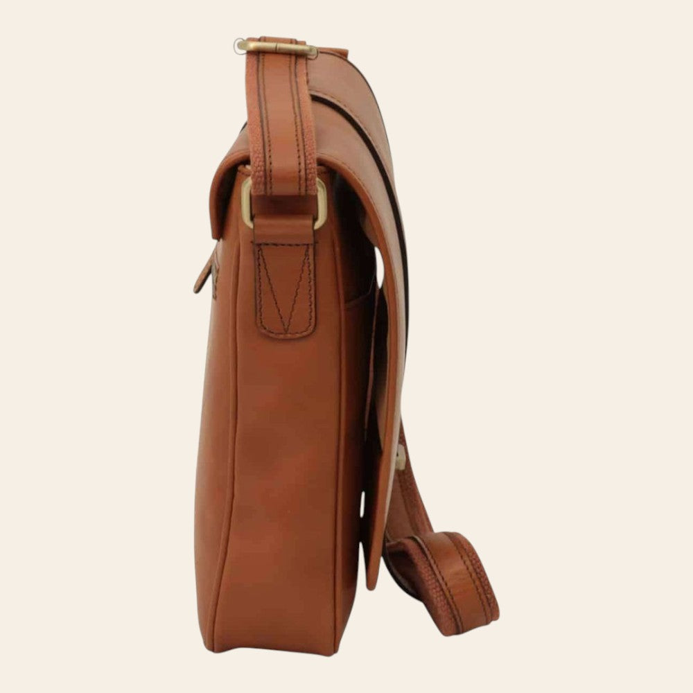 Borsa messenger Vetrina Fiorentina in pelle di vitello pieno fiore color coloniale vista laterale