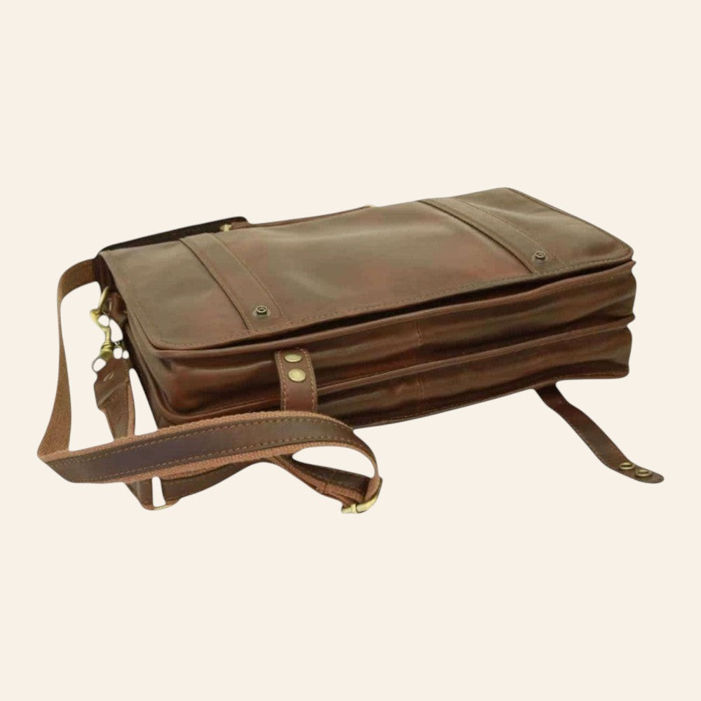 Borsa messenger Vetrina Fiorentina in pelle di vitello marrone conciata al vegetale con tracolla regolabile