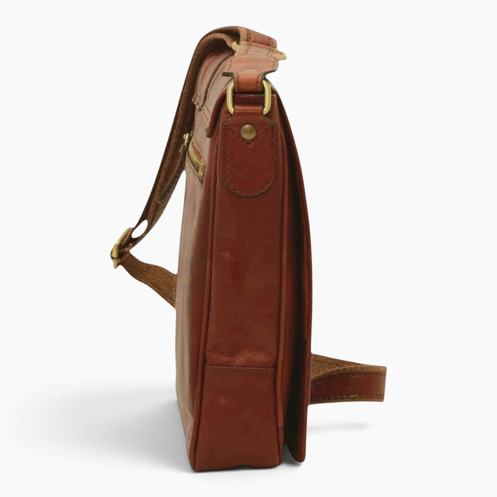 Borsa messenger Vetrina Fiorentina in pelle di vitello color mogano, vista laterale con dettagli in ottone