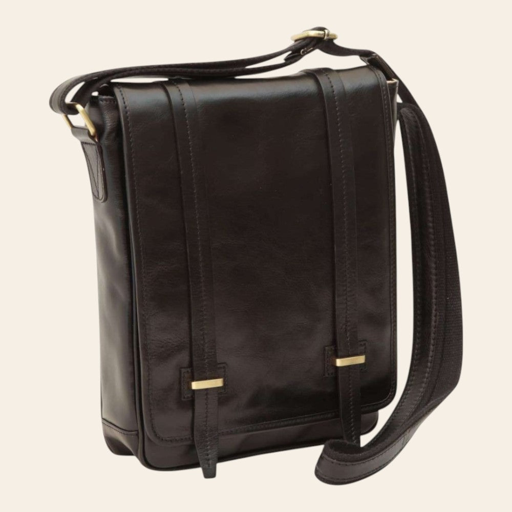 Borsa messenger Vetrina Fiorentina in pelle di vitello pieno fiore nera con doppia chiusura e tracolla regolabile.