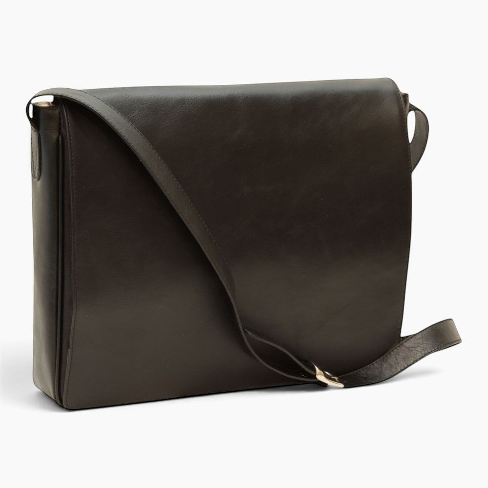 Borsa messenger Vetrina Fiorentina in pelle di vitello pieno fiore nera con tracolla regolabile e chiusura a patta