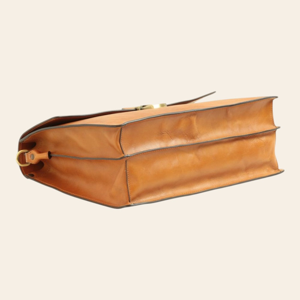 Borsa porta PC Vetrina Fiorentina in pelle di vitello marrone coloniale, vista laterale con dettagli in metallo