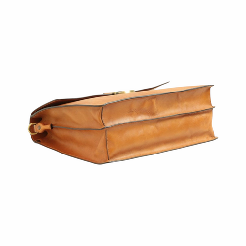 Vista inferiore della cartella porta laptop in pelle color coloniale
