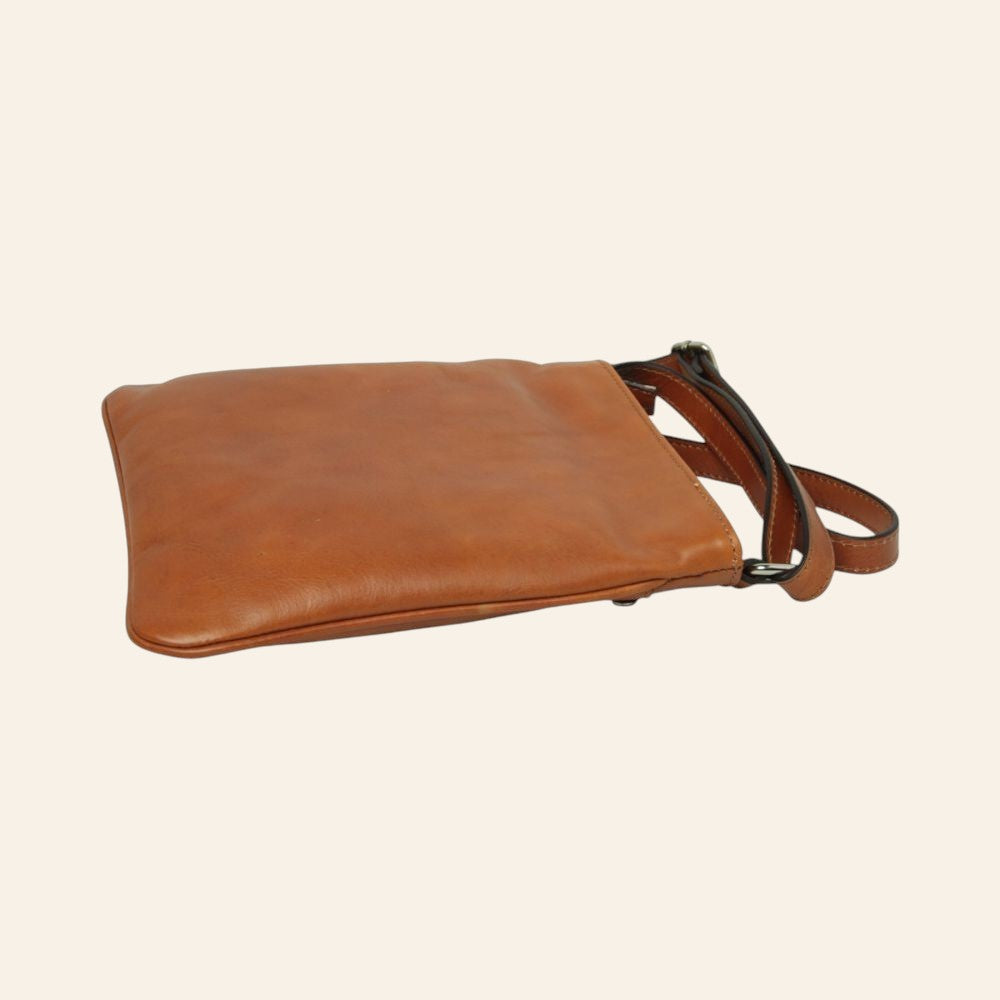 Borsa a tracolla Vetrina Fiorentina in pelle di vitello color coloniale con design sottile e artigianale