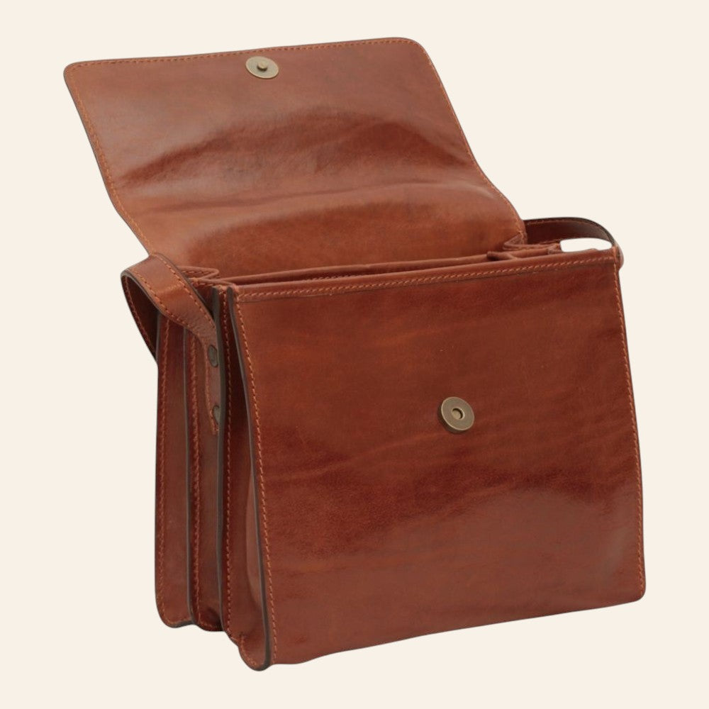Borsa a tracolla Vetrina Fiorentina in pelle di vitello marrone pieno fiore con chiusura a bottone magnetico