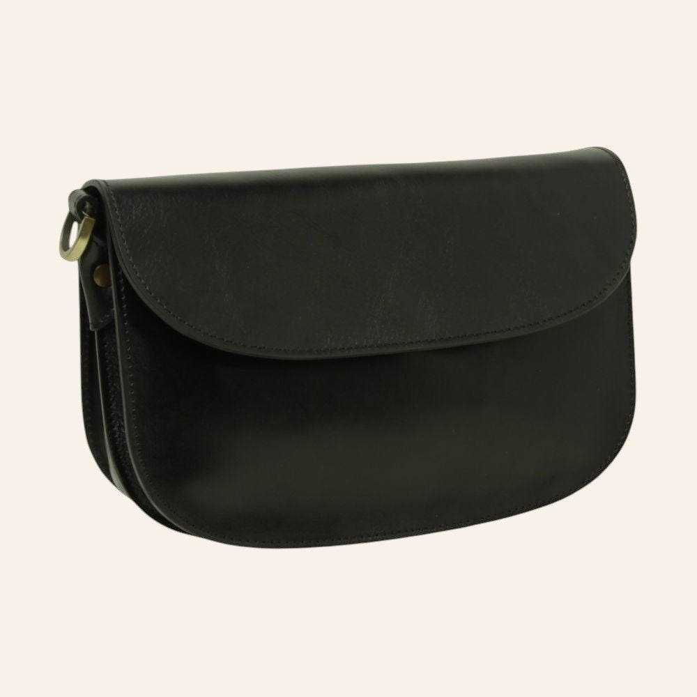 Borsa a tracolla in pelle di vitello pieno fiore nera con pattina e finitura artigianale