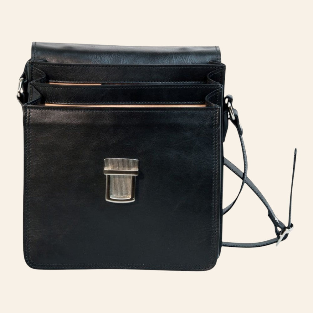 Borsa a tracolla Vetrina Fiorentina artigianale in pelle di vitello nera con tre scomparti e chiusura a clip