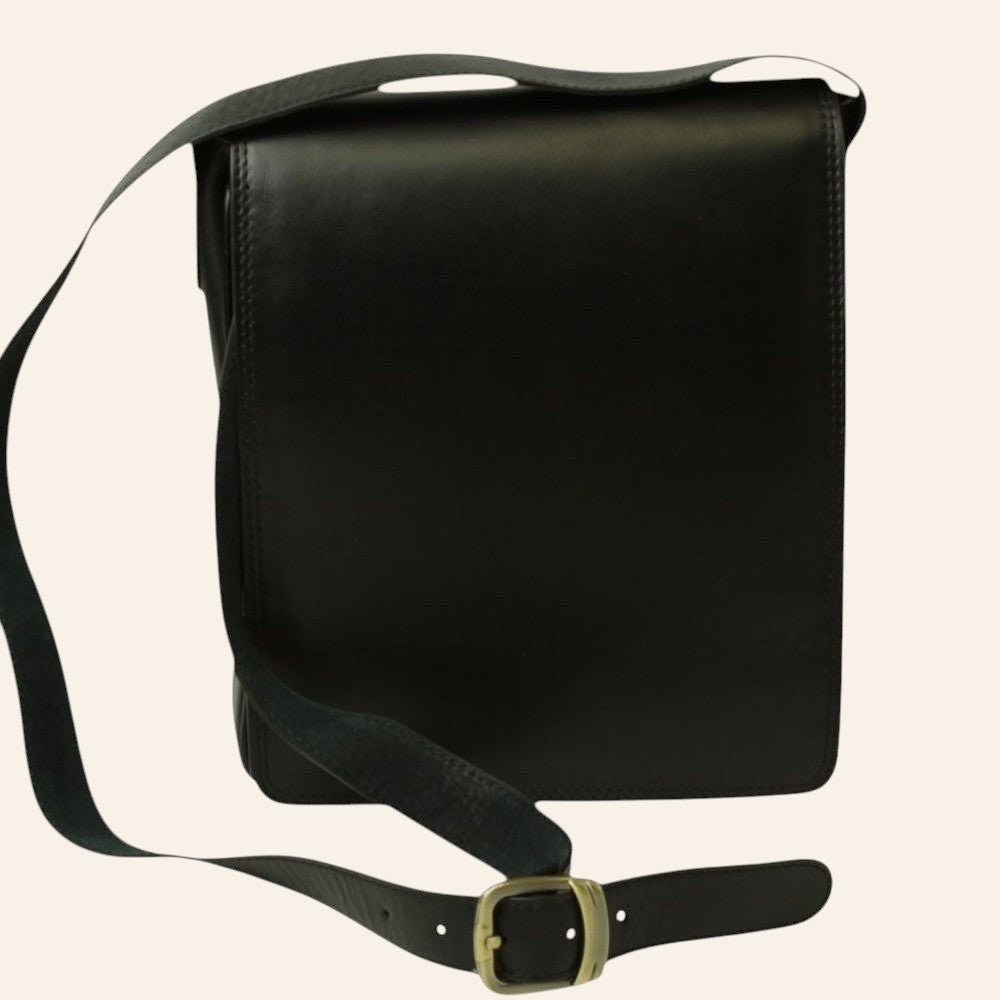 Borsa a tracolla Vetrina Fiorentina in pelle di vitello nera con scomparto per iPad e tracolla regolabile