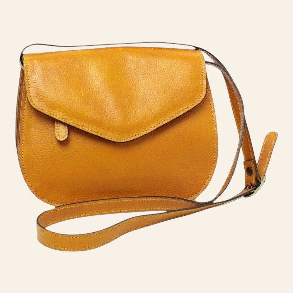 Borsa a tracolla Vetrina Fiorentina in pelle di vitello pieno fiore color ocra con chiusura a pattina artigianale