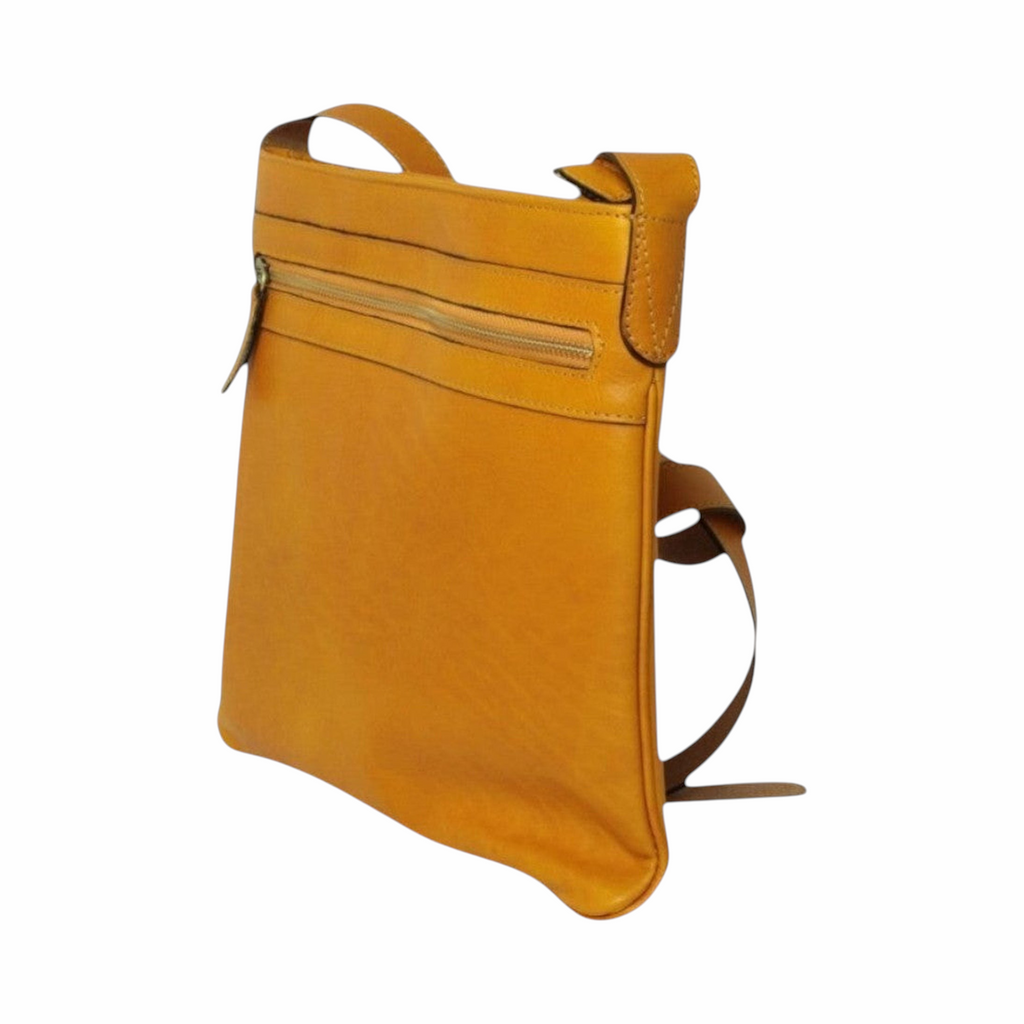Borsa a tracolla Vetrina Fiorentina in pelle di vitello color ocra con chiusura a zip e tracolla regolabile
