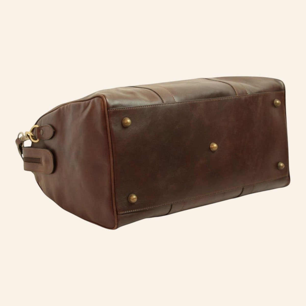 Borsa da viaggio Vetrina Fiorentina in pelle di vitello testa di moro con piedini in ottone anticato sul fondo