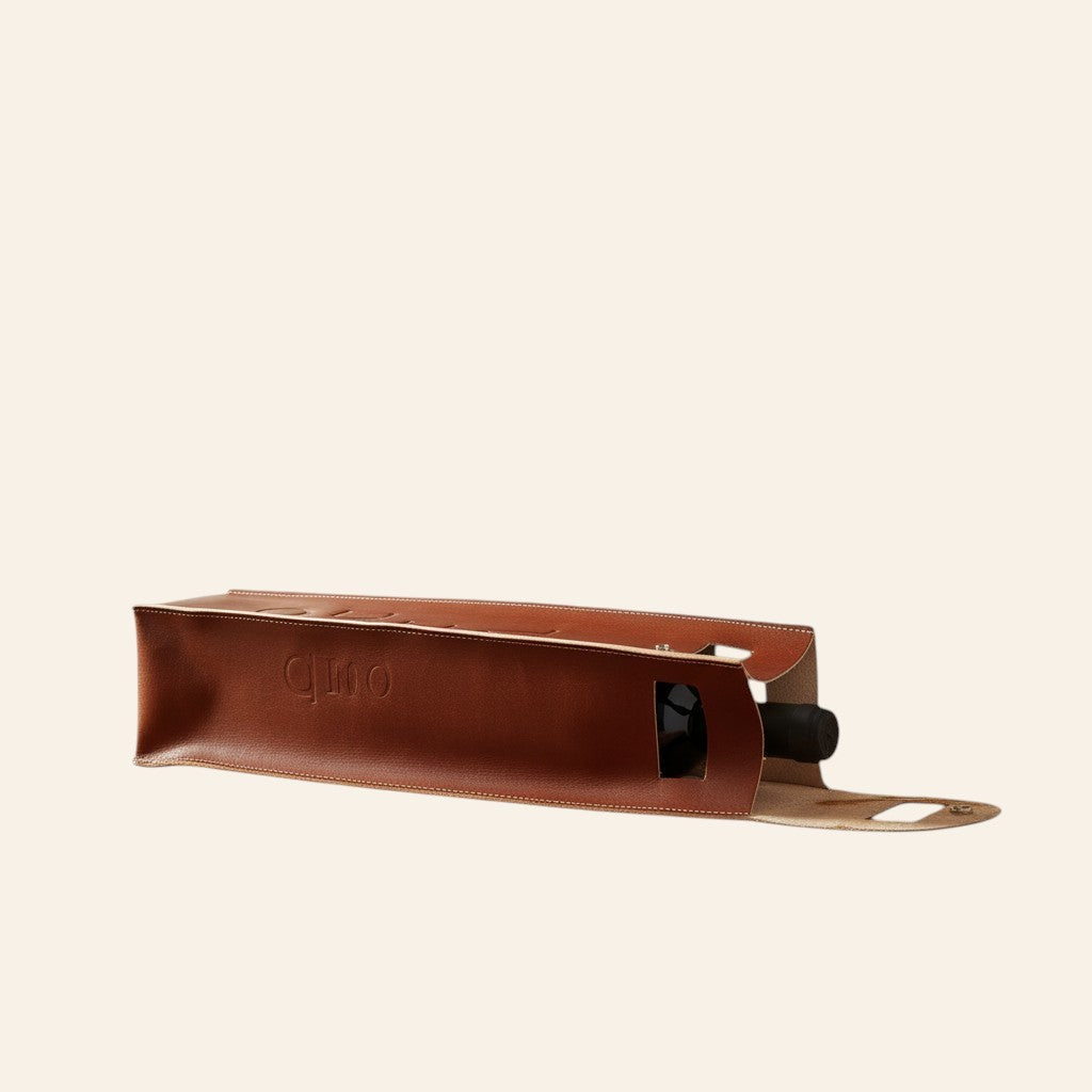Portavino Vetrina Fiorentina in pelle di vacchetta pieno fiore color teak con cuciture resistenti e manici integrati