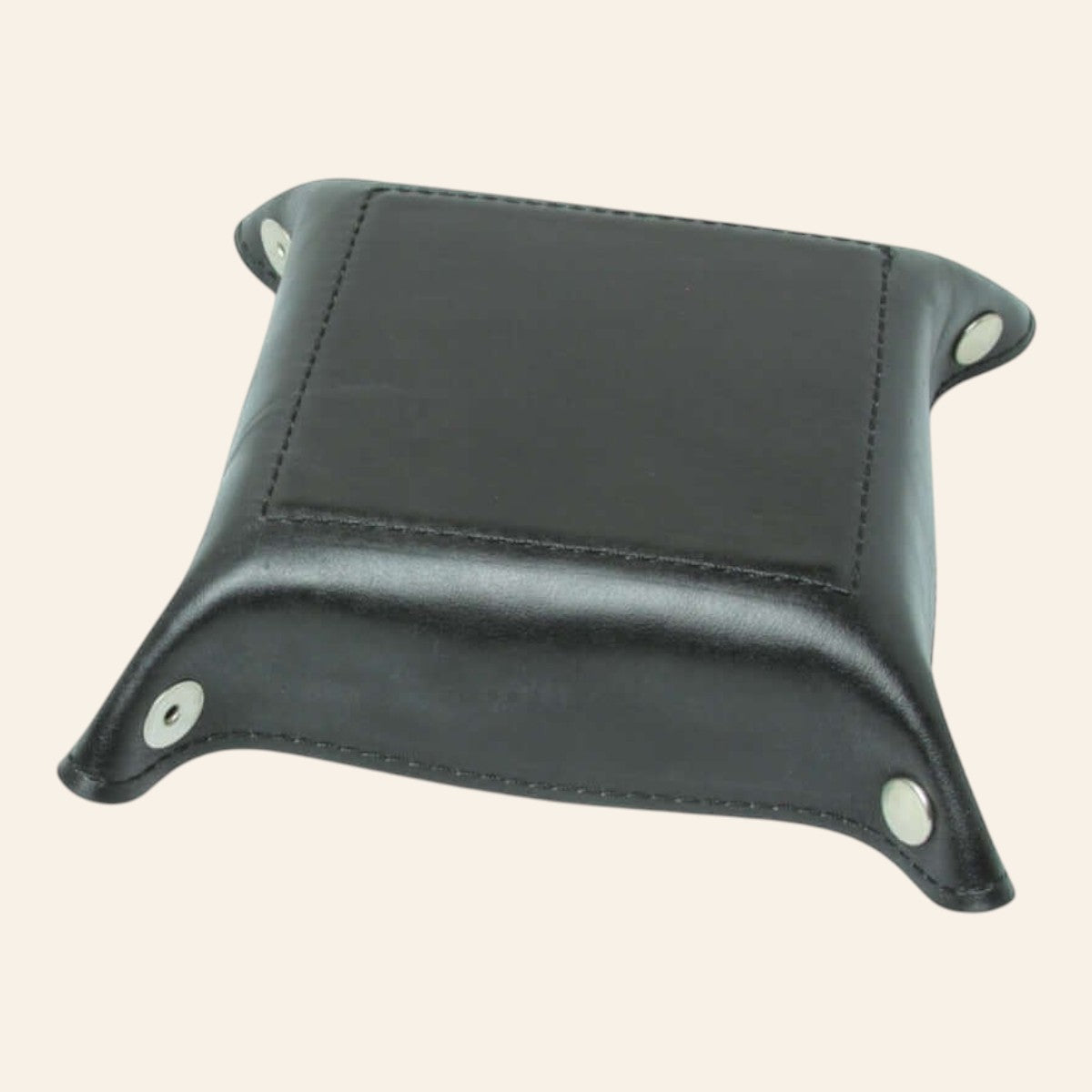 Vuotatasche Vetrina Fiorentina in pelle di vitello nero con bottoni a pressione, design artigianale fiorentino.