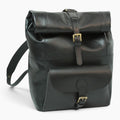 Zaino porta laptop Vetrina Fiorentina in pelle di vitello pieno fiore nera con chiusura a fibbia e tasca frontale