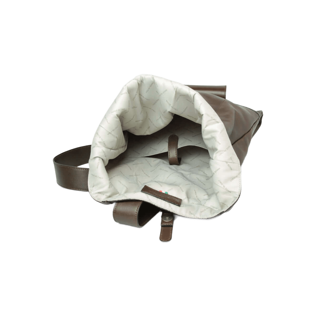 Zaino in pelle marrone con interno foderato chiaro visibile, cerniera e spallaccio.
